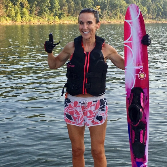 Meet your Posher, Whitney - Picture 3 of 3